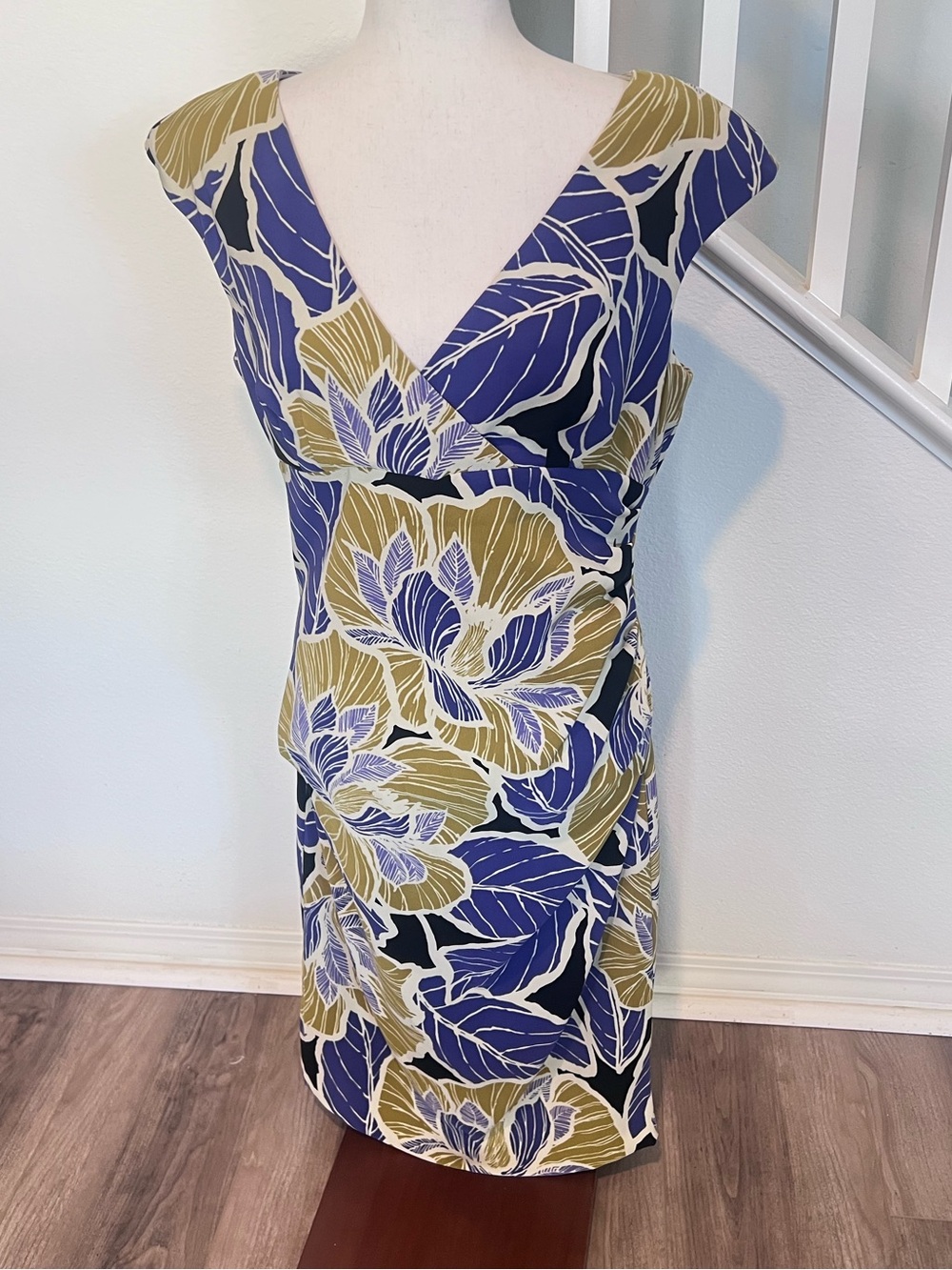 London Times Floral V-Neck Midi Dress in Blue, Olive & Black - Picture 3 of 9